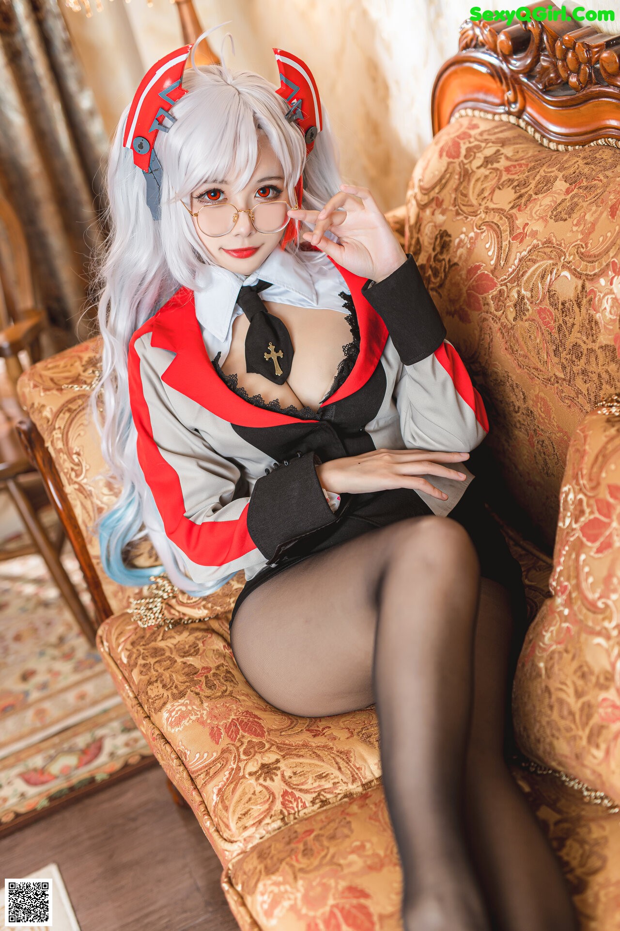 View - [Momoko葵葵] Prinz Eugen 欧根亲王 Teacher Ver. - ArtXGirl.com