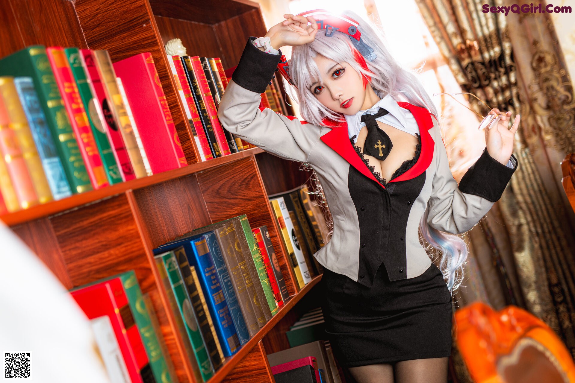 View - [Momoko葵葵] Prinz Eugen 欧根亲王 Teacher Ver. - ArtXGirl.com